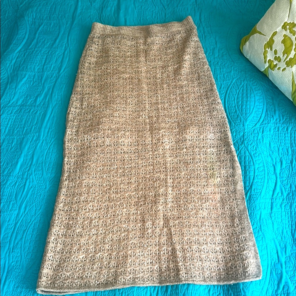 House of Harlow 1960 Beige Knit Maxi Skirt sz small